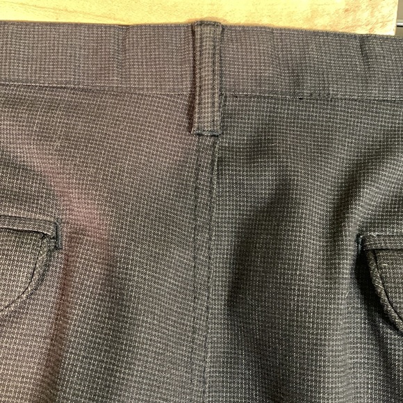 Calvin Klein (38”x32”) - Picture 12 of 16